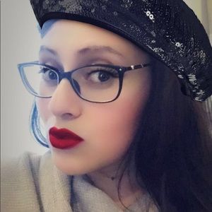 Meet your Posher, Miriam